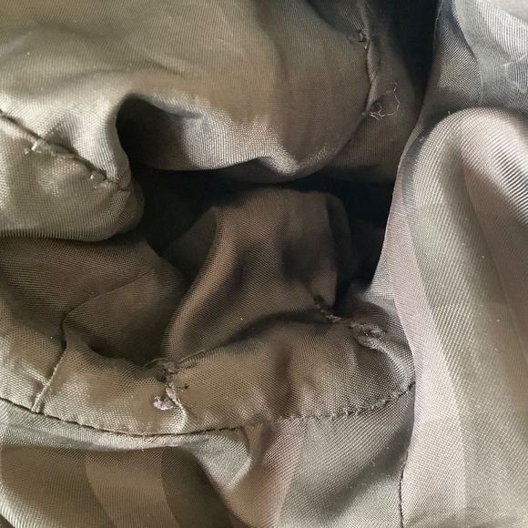 Burberry - Abbeydale Black Puffer Jacket with Fur hood -Size 4 - Picture 7 of 8